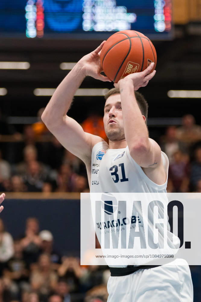 Spencer Reaves MBC, 31, Syntainics MBC vs. Rostock Seawolves, BBL, Men s Basketball 1st Bundesliga, Matchday 6 of the 2026–27 season, October 24, 2026, Weißenfels Stadthalle, Saxony-Anhalt, Germany