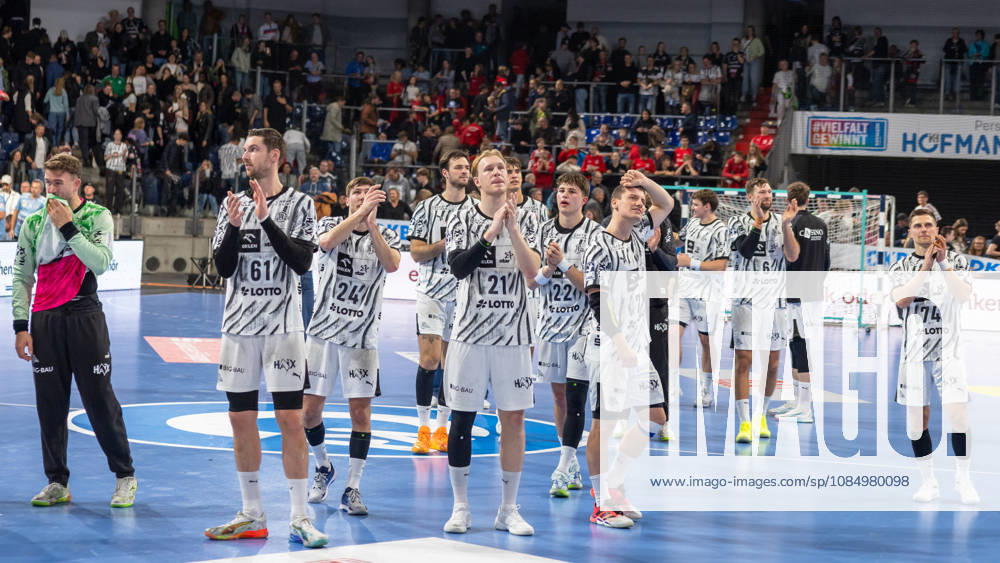 The Kiel team thanks the fans who traveled with them: Eric Johansson (THW Kiel, 21), Hendrik Pekeler (THW Kiel, 61), Rasmus Ankermann (THW Kiel, 22), Vincent Buechner (THW Kiel, 74), GER, HC Erlangen vs. THW Kiel, Handball, Opel Handball Bundesliga, Matchday 10, 2026–2027 season, October 24, 2026, GER, HC Erlangen vs. THW Kiel, Handball, Opel Handball Bundesliga, Matchday 10, 2026–2027 season, October 24, 2026, Nuremberg