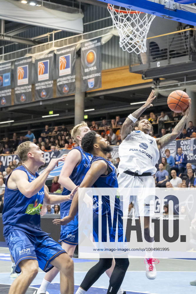 EasyCredit Basketball Bundesliga 2026–2027: Syntainics MBC vs. Rostock Seawolves, Weissenfels, Germany, October 24, 2026. Pictured, from left: Bent Leuchten (Rostock), Artur Konontsuk (Rostock), Zach Copeland (Rostock), and DeLonnie Hunt (Weissenfels). Weissenfels City Hall, Weissenfels, Saxony-Anhalt, Germany