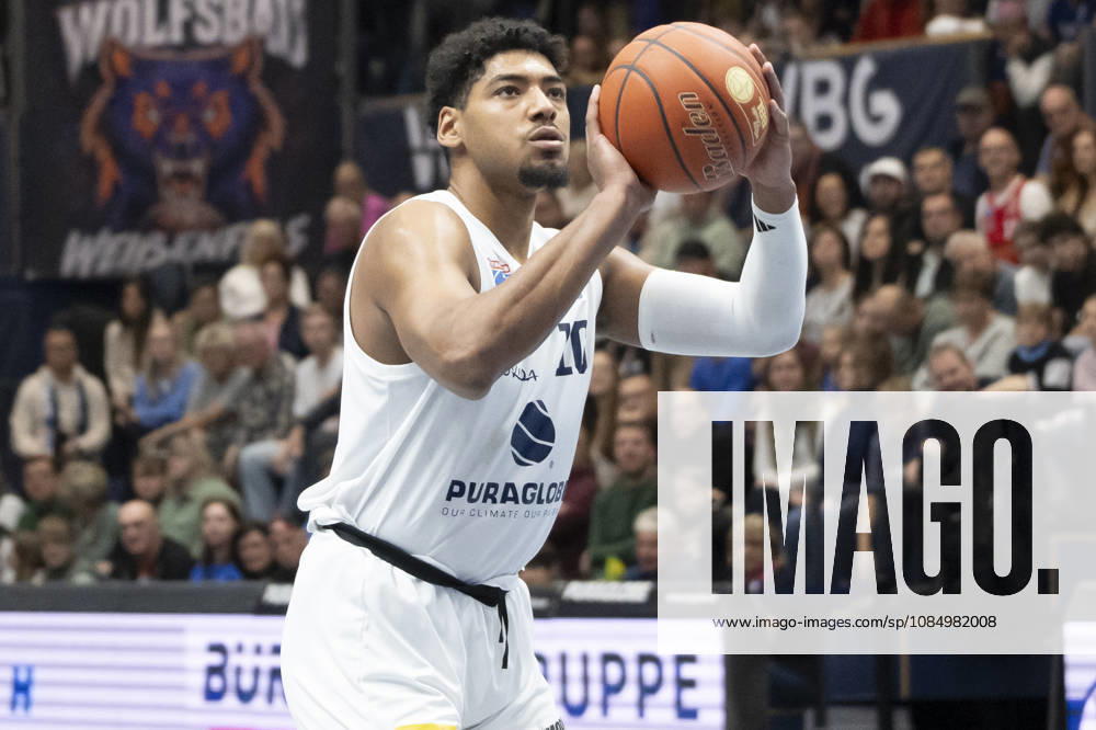 EasyCredit Basketball Bundesliga 2026–2027: Syntainics MBC vs. Rostock Seawolves, Weissenfels, Germany, October 24, 2026. Pictured: Kostja Mushidi of Weissenfels with the ball, Weissenfels Stadthalle, Weissenfels, Saxony-Anhalt, Germany