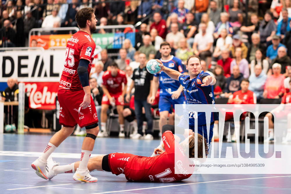 Tobias Heinzelmann, HBW Balingen Weilstetten, 28, on the circle, HBW Balingen Weilstetten vs. MT Melsungen (GER), Opel 1 Handball Bundesliga, Championship, Matchday 10, 2026–2027 season, October 24, 2026, Eibner Press Photo: Andreas Ulmer, HBW Balingen Weilstetten vs. MT Melsungen GER, Opel 1 Handball Bundesliga, Championship, Matchday 10, 2026–2027 season, October 24, 2026, Balingen
