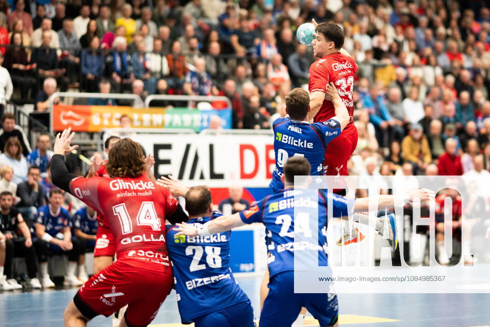 Aaron Mensing, MT Melsungen 33, taking a shot, HBW Balingen Weilstetten vs. MT Melsungen GER, Opel 1 Handball Bundesliga, Championship, Matchday 10, 2026–2027 Season, October 24, 2026, Eibner Press Photo: Andreas Ulmer, HBW Balingen Weilstetten vs. MT Melsungen GER, Opel 1 Handball Bundesliga, Championship, Matchday 10, 2026–2027 Season, October 24, 2026, Balingen