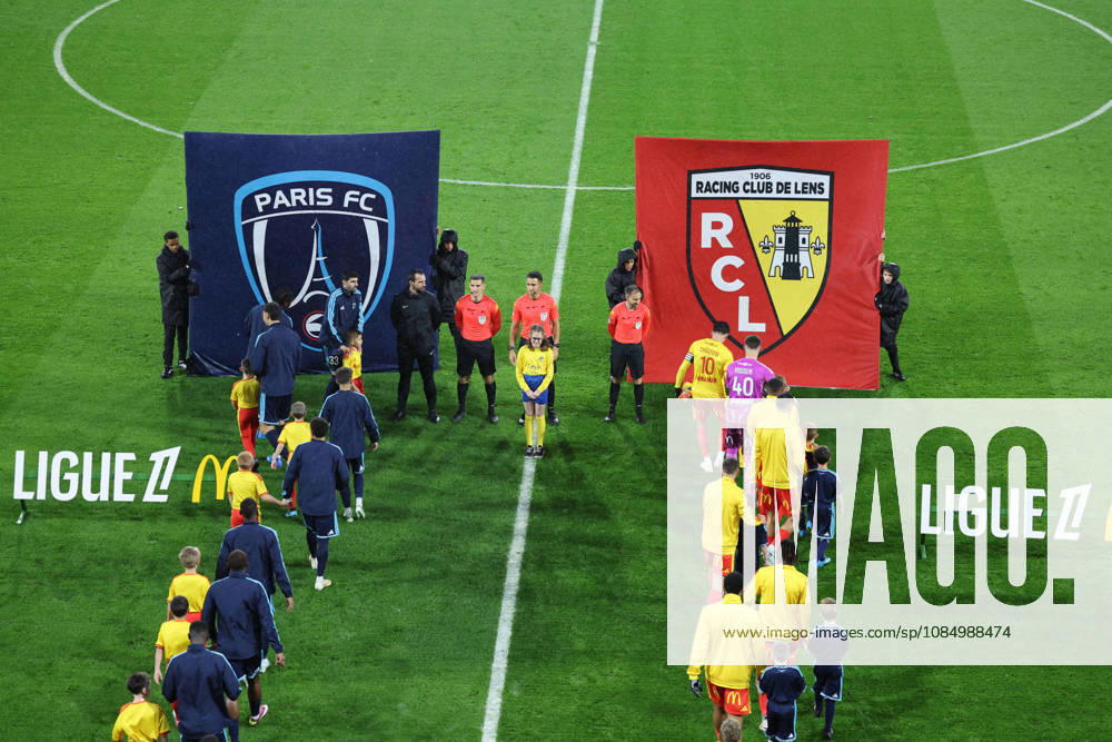 Entrée des équipes lors du match RC Lens vs Paris FC, Ligue 1, stade Bollaert-Delelis, le 24 octobre 2026 - photo Laurent Sanson PsnewZ