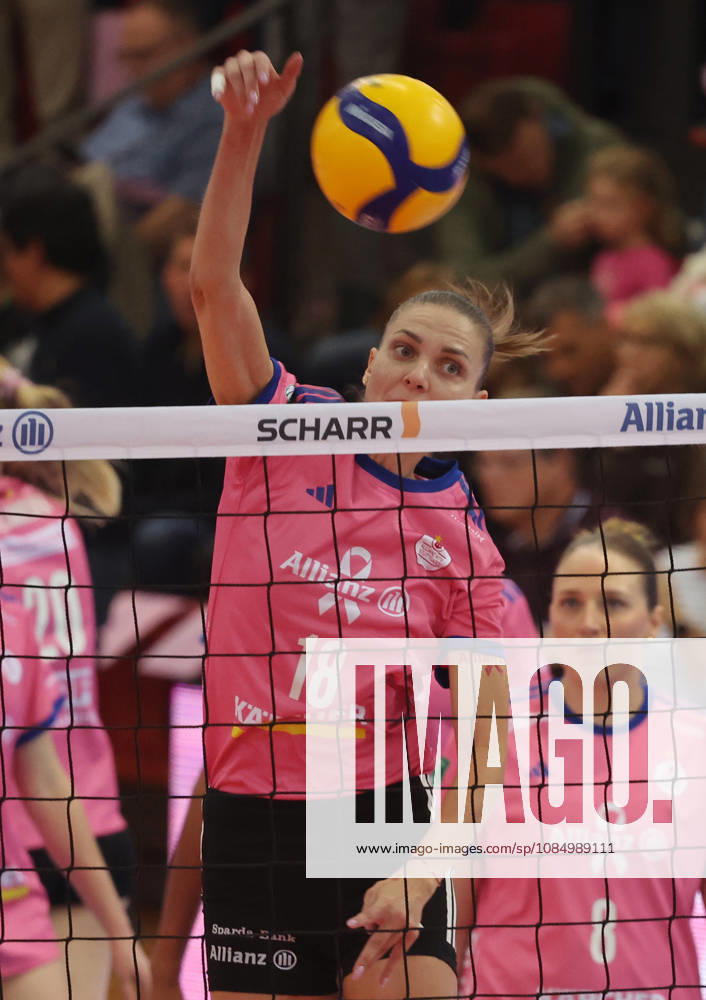 Stuttgart, DEKRA Bundesliga Volleyball: Allianz MTV Stuttgart vs. VfB Suhl LOTTO Thüringen, Viktoriia Mostsitska (Stgt)