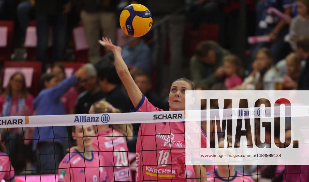 Stuttgart, DEKRA Bundesliga Volleyball: Allianz MTV Stuttgart vs. VfB Suhl LOTTO Thüringen, Viktoriia Mostsitska (Stgt)