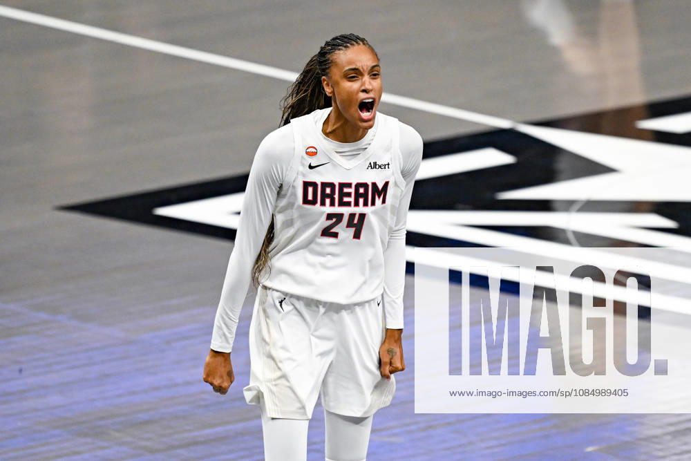 ATLANTA, GA - OCTOBER 24: Atlanta forward DeWanna Bonner (24) reacts during Game Four of the WNBA, Basketball Damen, USA finals between the Golden State Valkyries and the Atlanta Dream on October 24th, 2026 at State Farm Arena in Atlanta, GA. (Photo by Rich von Biberstein Icon Sportswire) WNBA: OCT 24 Finals Golden State Valkyries at Atlanta Dream Icon261024042