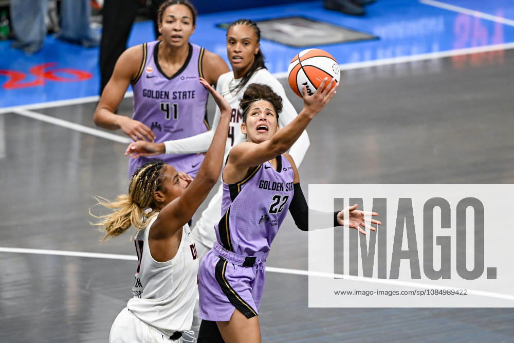 ATLANTA, GA - OCTOBER 24: Golden State guard Veronica Burton (22) drives to the basket during Game Four of the WNBA, Basketball Damen, USA finals between the Golden State Valkyries and the Atlanta Dream on October 24th, 2026 at State Farm Arena in Atlanta, GA. (Photo by Rich von Biberstein Icon Sportswire) WNBA: OCT 24 Finals Golden State Valkyries at Atlanta Dream Icon261024047