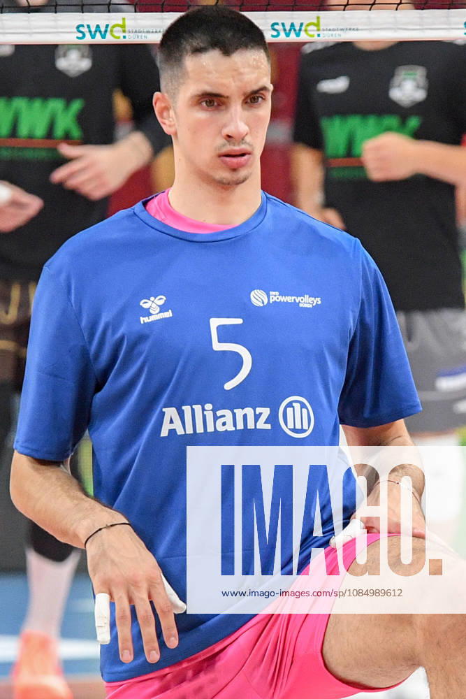 Preslav Petkov, Powervolleys Düren, 5 players warming up, single frame, action, October 24, 2026, Düren, Germany, volleyball, Men s Bundesliga 1, regular season, SWD Powervolleys Düren vs. WWK Volleys Munich