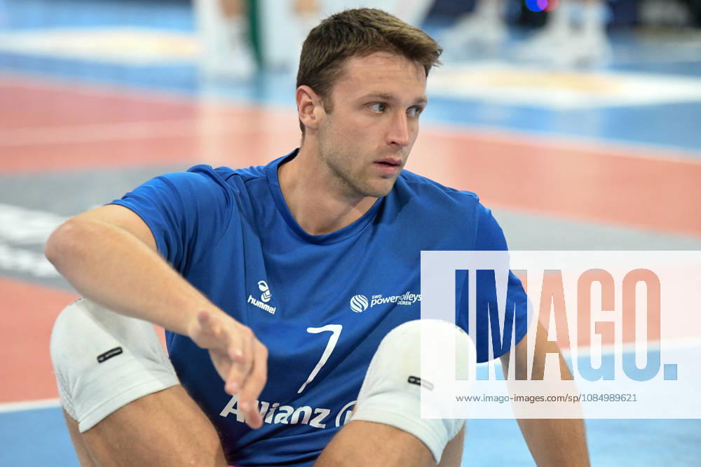 Jordan Alex Canham, Powervolleys Düren, 7 during warm-ups, single frame, action, October 24, 2026, Düren, Germany, volleyball, Men s Bundesliga 1, regular season, SWD Powervolleys Düren vs. WWK Volleys Munich