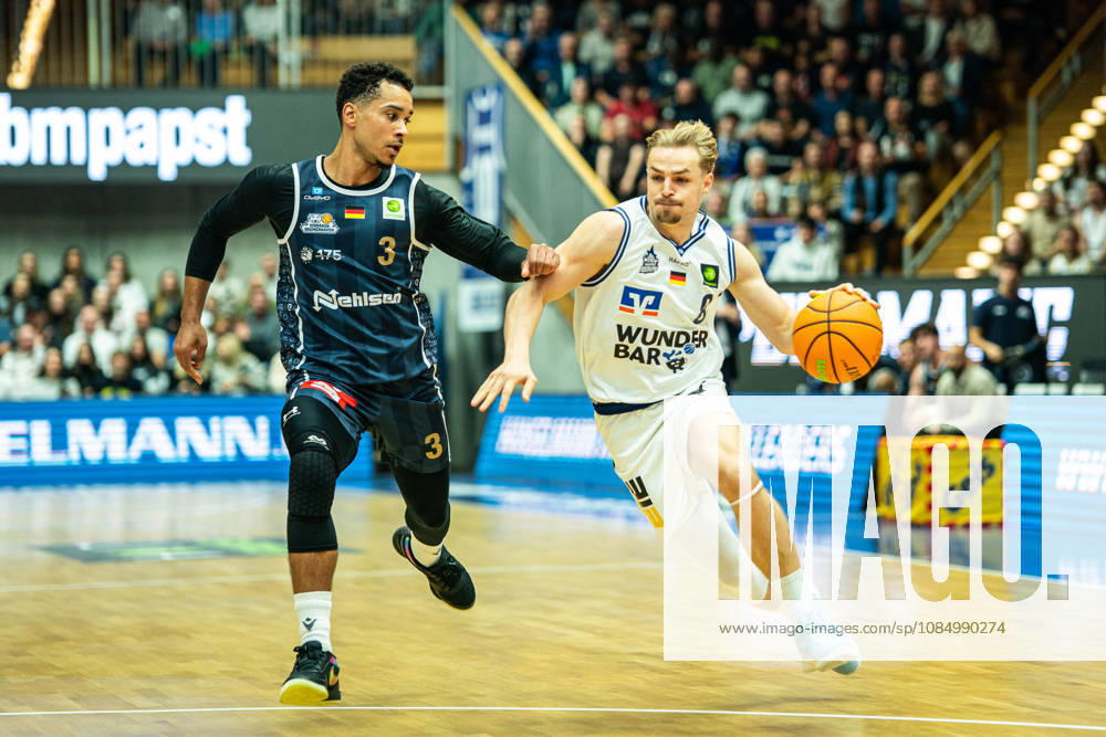 Lucas Mayer (Hakro Merlins Crailsheim, 08) goes head-to-head with Garai Zeeb (Eisbaeren Bremerhaven, 03), GER, Hakro Merlins Crailsheim vs. Eisbaeren Bremerhaven, Basketball, 2nd Basketball Bundesliga ProA, Men s, Matchday 6, 2026–2027 season, October 24, 2026, GER, Hakro Merlins Crailsheim vs. Eisbären Bremerhaven, Basketball, 2nd Basketball Bundesliga ProA, Men’s, Matchday 6, 2026–2027 season, October 24, 2026, Ilshofen