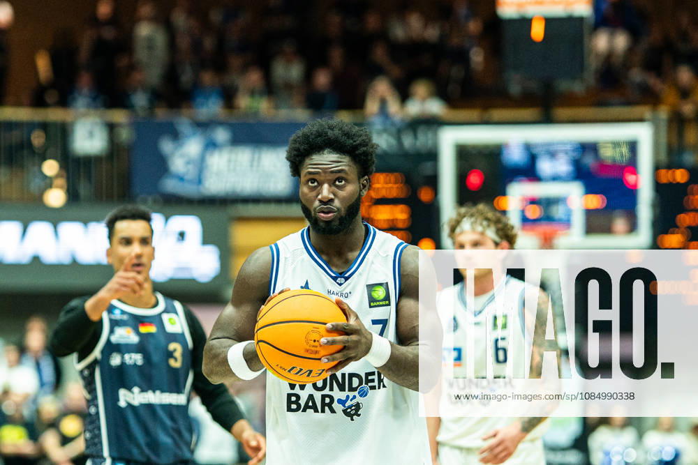 Dylan Addae Wusu, Hakro Merlins Crailsheim, No. 7 at the free-throw line, GER, Hakro Merlins Crailsheim vs. Eisbären Bremerhaven, Basketball, 2nd Basketball Bundesliga ProA, Men s, Matchday 6, 2026–2027 Season, October 24, 2026, GER, Hakro Merlins Crailsheim vs. Eisbären Bremerhaven, Basketball, 2nd Basketball Bundesliga ProA, Men, Matchday 6, 2026–2027 season, October 24, 2026, Ilshofen