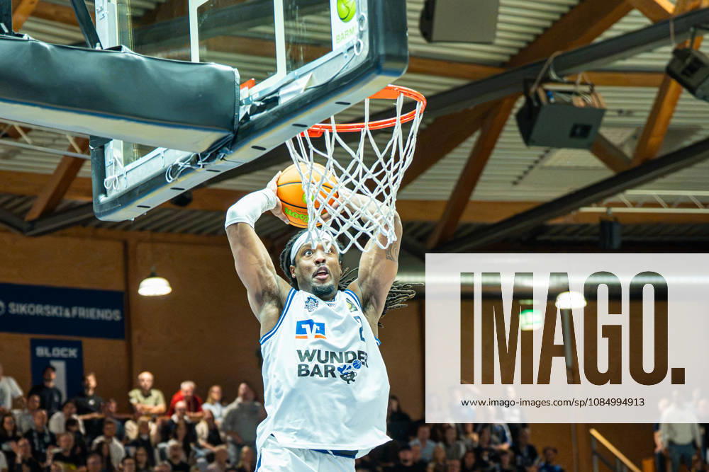 Courtney Alexander, Hakro Merlins Crailsheim, 02 before the dunk, GER, Hakro Merlins Crailsheim vs. Eisbären Bremerhaven, Basketball, 2nd Basketball Bundesliga ProA, Men s, Matchday 6, 2026–2027 season, October 24, 2026, GER, Hakro Merlins Crailsheim vs. Eisbären Bremerhaven, Basketball, 2nd Basketball Bundesliga ProA, Men, Matchday 6, 2026–2027 Season, October 24, 2026, Ilshofen