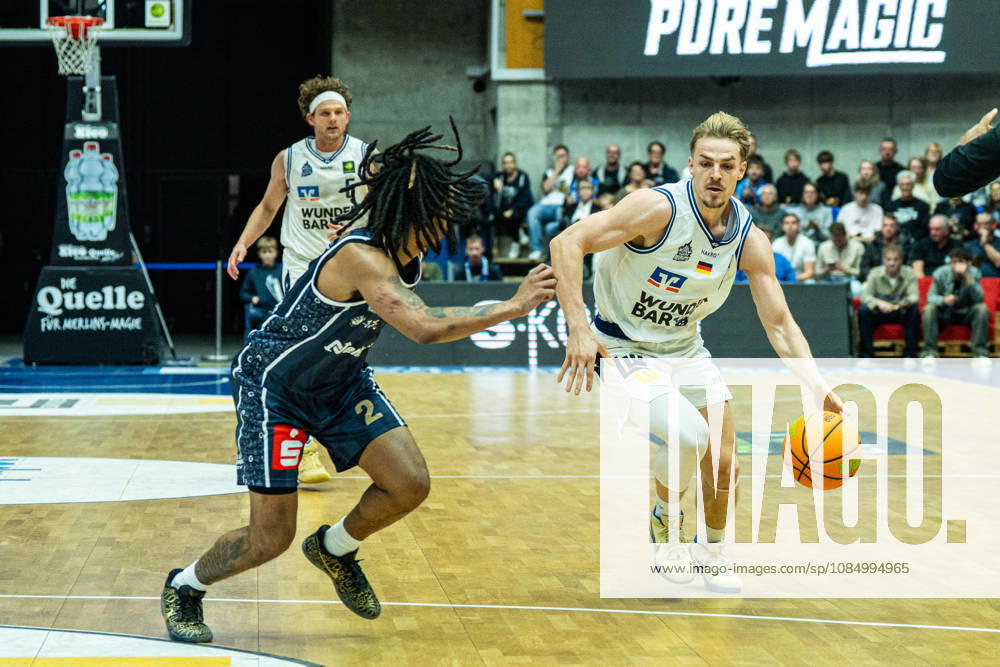 Lucas Mayer (Hakro Merlins Crailsheim), No. 08, facing off against Corey McKeithan (Eisbaeren Bremerhaven), No. 02, GER, Hakro Merlins Crailsheim vs. Eisbaeren Bremerhaven, Basketball, 2nd Basketball Bundesliga ProA, Men s, Matchday 6, 2026–2027 season, October 24, 2026, GER, Hakro Merlins Crailsheim vs. Eisbären Bremerhaven, Basketball, 2nd Basketball Bundesliga ProA, Men’s, Matchday 6, 2026–2027 season, October 24, 2026, Ilshofen