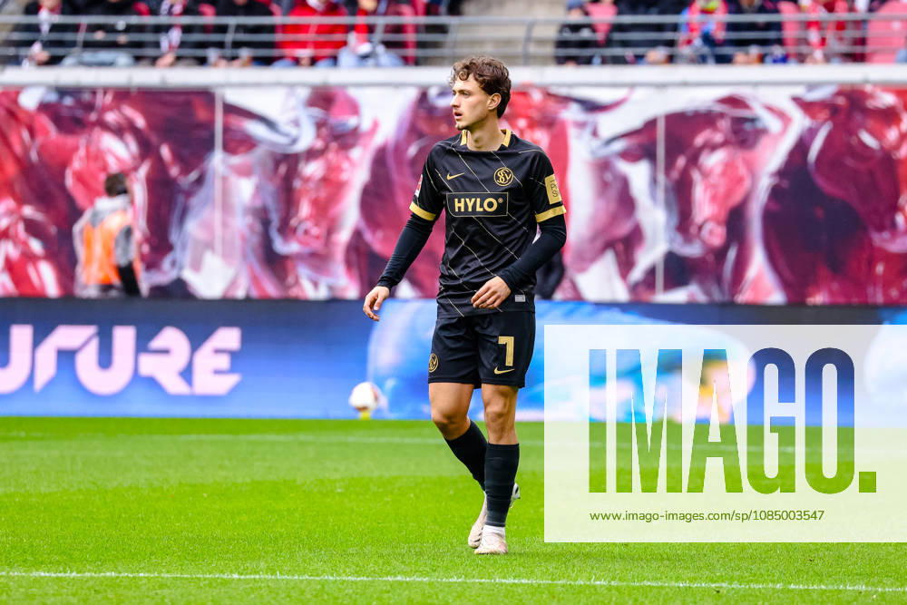 Maurice Krattenmacher, SV Elversberg, 07, GER, RB Leipzig vs. SV Elversberg, Soccer, Bundesliga 1 Men, Matchday 7, 2026–2027 season, October 24, 2026. DFL regulations prohibit any use of photographs as image sequences and or quasi-video. GER, RB Leipzig vs. SV Elversberg, Soccer, 1. Bundesliga Men, Matchday 7, 2026–2027 season, October 24, 2026, Leipzig