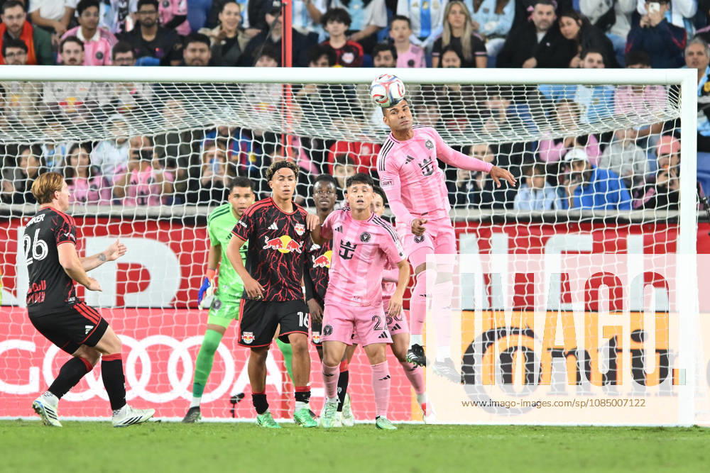 Harrison, New Jersey United States of America. 24 Oct, 2026. Inter Miami CF midfielder CASEMIRO (5) in action at Sports Illustrated Stadium New York Red Bulls defeat Inter Miami CF 2 to 0. Credit: , Jr. Zuma Press Harrison United States of America - ZUMAa301 20261024_aaf_a301_031