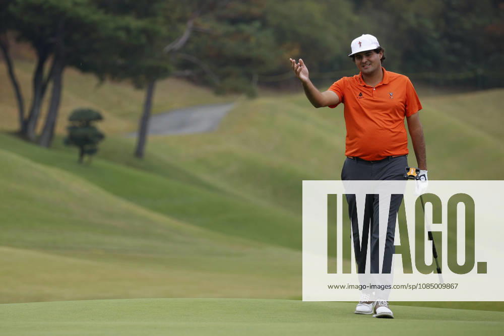 Oct 25, 2026-Cheonan, South Korea-Eugenio CHACARRA of Spain react on 9th Green after putt a ball during a DP World Tour Genesis Championship Final Round at Woo Jeong Hills CC in Cheonan, South Korea. DP Tour Genesis Championship Final Round - ZUMAr168 20261025_aap_r168_029
