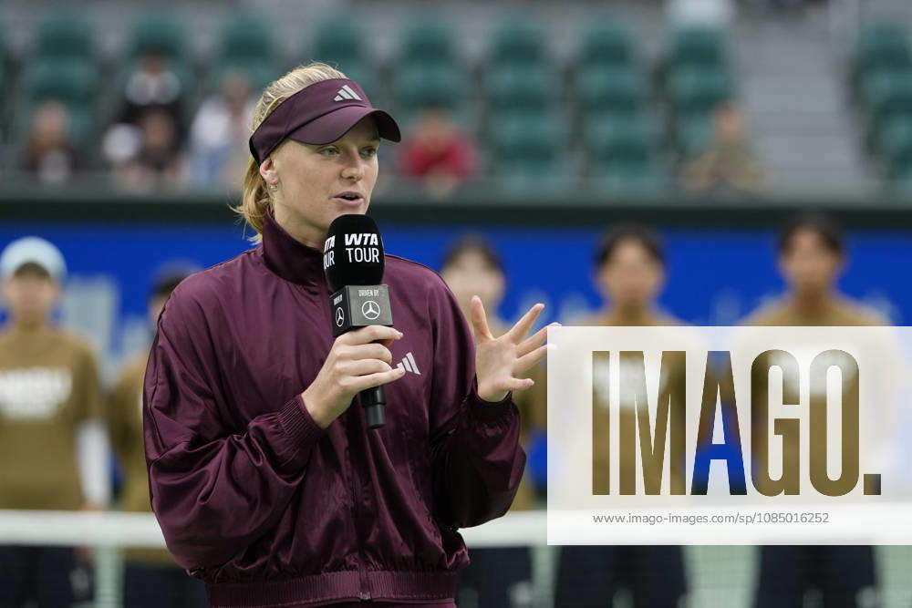 WTA, Tennis Damen Kinoshita Group Japan Open - Day 7 Ashlyn Krueger of the United States speaks after her singles final loss to Katerina Siniakova of the Czech Republic at the 2026 Kinoshita Group Japan Open Women s tennis tournament at Utsubo Tennis Center in Osaka, Japan, on October 25, 2026. Osaka Japan