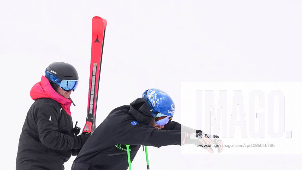 ALPINE SKIING - FIS WC Soelden SOELDEN,AUSTRIA,25.OCT.26 - ALPINE SKIING - FIS World Cup season opening, Rettenbachferner, giant slalom, men. Image shows Marco Schwarz (AUT) during course inspection. GEPAxpictures xDominicxEbenbichl