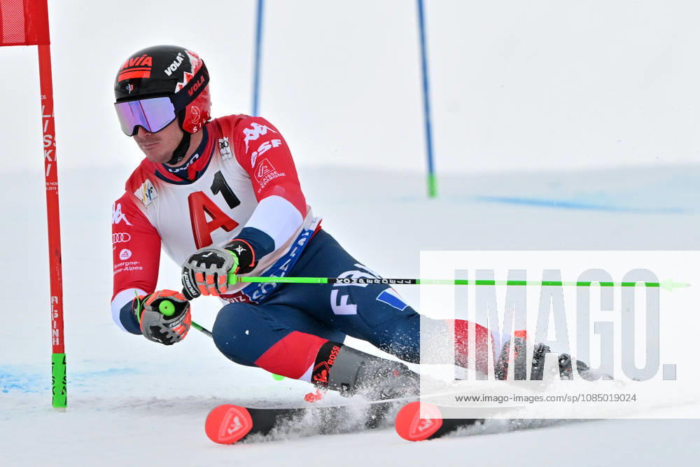 Leo Anguenot of France in action during the first run of the Men s Giant Slalom race of the Audi FIS Alpine Skiing World Cup season opening race on the Rettenbach glacier, Soelden on October 25, 2026 in Soelden, Austria. (Photo by Igor Kupljenik Sports Press Photo)