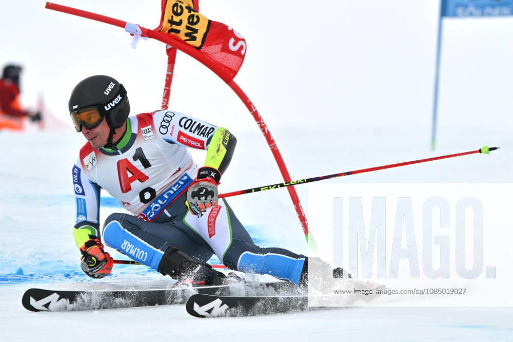 Zan Kranjec of Slovenia in action during the first run of the Men s Giant Slalom race of the Audi FIS Alpine Skiing World Cup season opening race on the Rettenbach glacier, Soelden on October 25, 2026 in Soelden, Austria. (Photo by Igor Kupljenik Sports Press Photo)