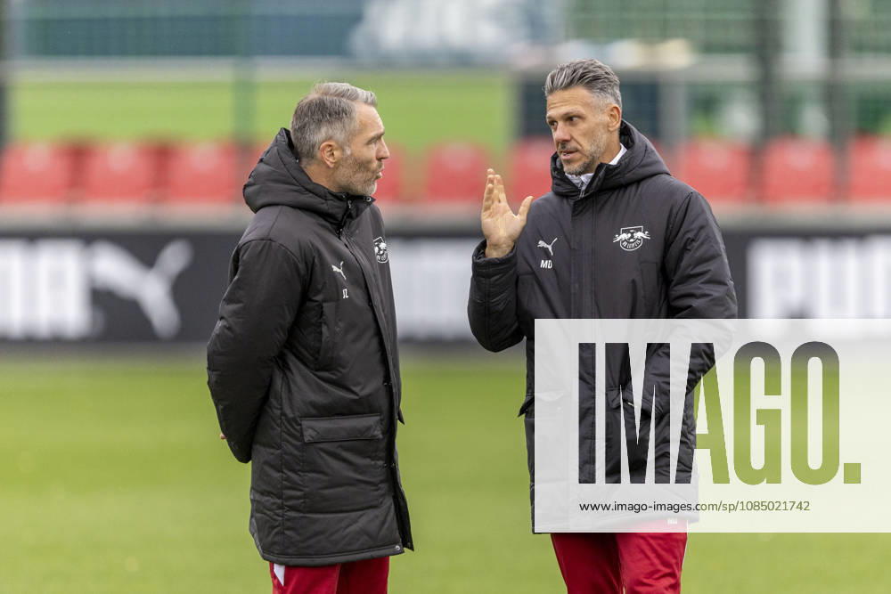 GER, Leipzig, Soccer, RB Leipzig public training session—pictured from left: Jan Zimmermann, assistant coach; Martin Demichelis, head coach of RB Leipzig, October 25, 2026, RB Leipzig Academy Training, Cottaweg, Leipzig. DFL and DFB regulations prohibit any use of photographs as image sequences and or quasi-video,