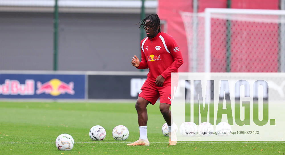 RB Leipzig Training, Bundesliga, Leipzig, October 25, 2026, RBL Academy Training Center, Soccer, Bundesliga, RB Leipzig Training, Pictured: Johan Bakayoko 11, RB Leipzig, Picture Point