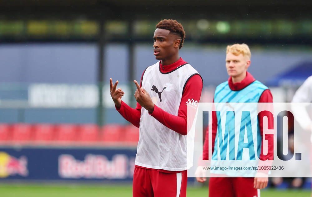 RB Leipzig Training, Bundesliga, Leipzig, October 25, 2026, RBL Academy Training Center, Soccer, Bundesliga, RB Leipzig Training, Pictured from left: Abdoul Kone 2, RB Leipzig, and Nicolas Seiwald 13, RB Leipzig, Picture Point