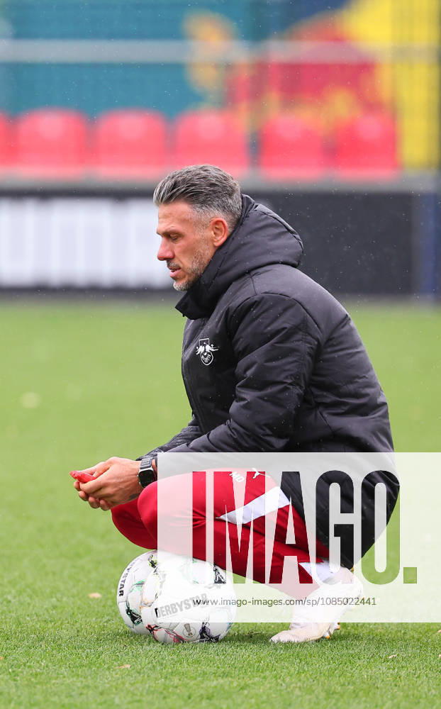 RB Leipzig Training, Bundesliga, Leipzig, October 25, 2026, RBL Academy Training Center, Soccer, Bundesliga, RB Leipzig Training, Pictured: Coach Martin Demichelis, RB Leipzig, Picture Point