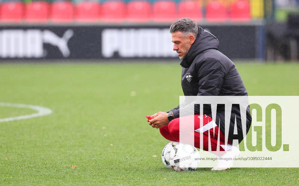 RB Leipzig Training, Bundesliga, Leipzig, October 25, 2026, RBL Academy Training Center, Soccer, Bundesliga, RB Leipzig Training, Pictured: Coach Martin Demichelis, RB Leipzig, Picture Point