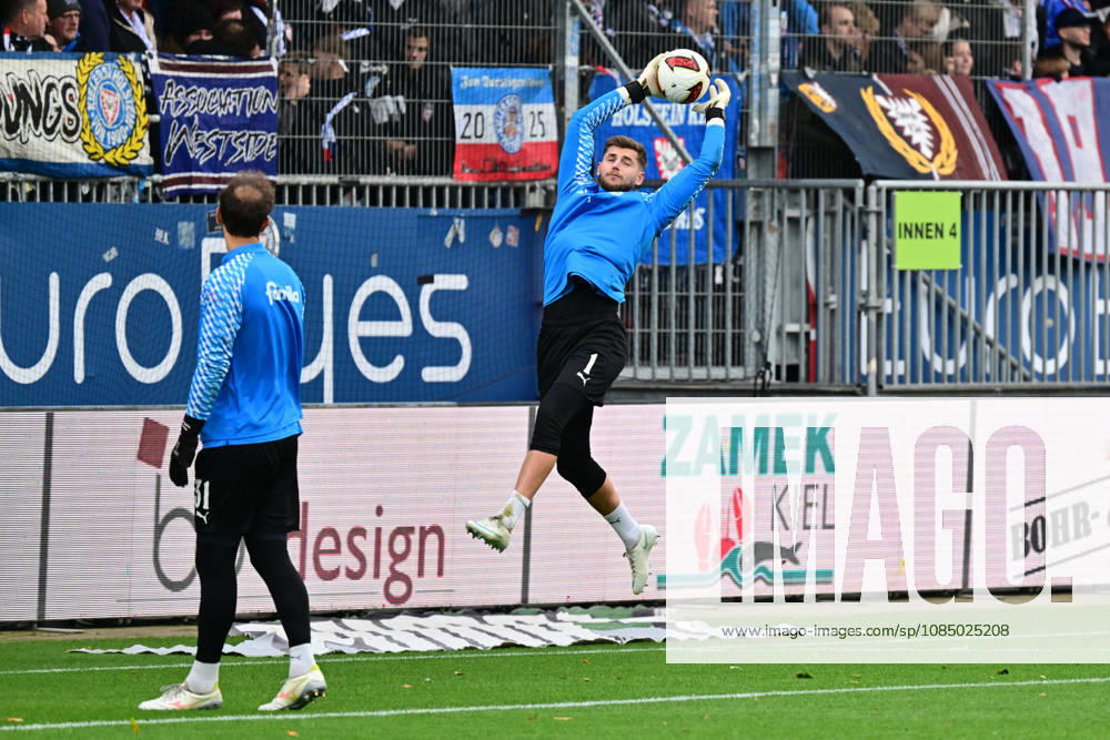 Soccer, Men s, 2nd Bundesliga, 2026–2027 Season, Holstein Kiel vs. SG Dynamo Dresden, Matchday 9, KSV, SGD, Holstein Stadium, Goalie Timon Weiner, Kiel, Kiel, Holstein Stadium, Holstein Stadium, Schleswig-Holstein, Germany