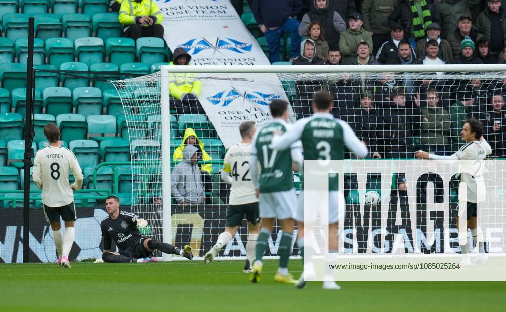 Hibernian forward Owen Elding scores past Celtic goalkeeper Sam Johnstone to give Hibs a 1-0 lead Hibernian v Celtic, William Hill Scottish Premiership, Football, Easter Road, Edinburgh, Scotland, UK - 25 Oct 2026Edinburgh Easter Road Scotland United Kingdom