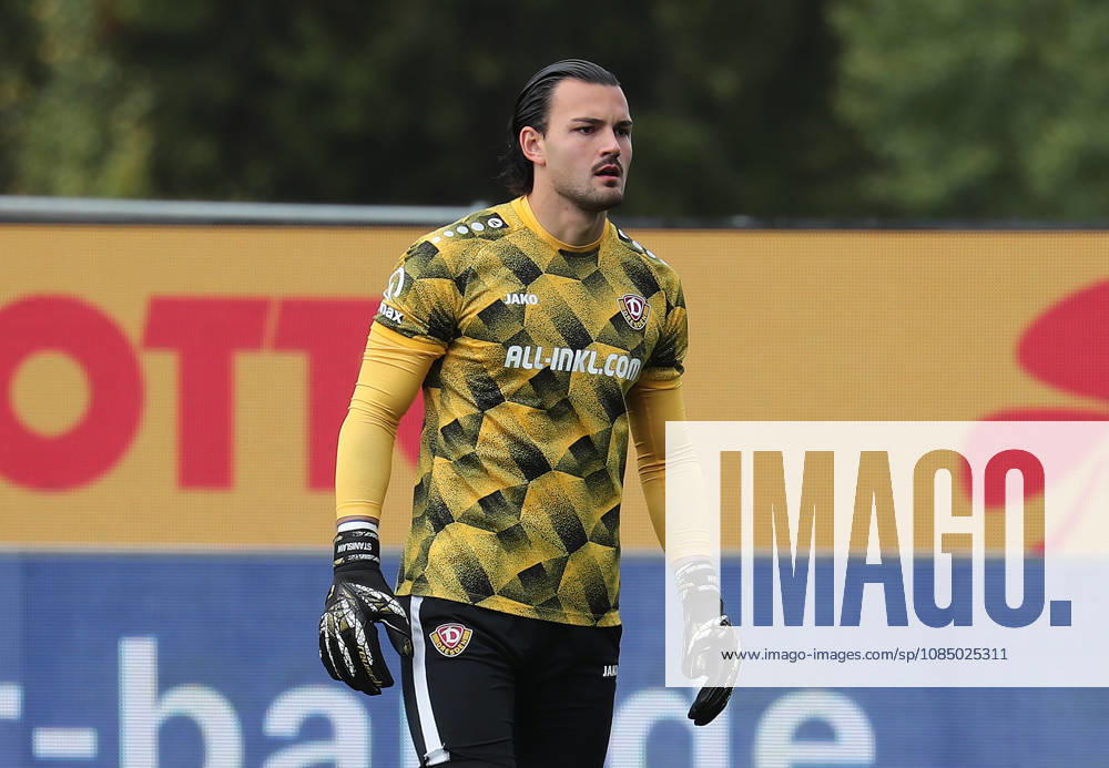 Goalkeeper Tim Schreiber, Dynamo Dresden Soccer, Men s Team, 2026–2027 Season, 2. Bundesliga, Holstein Stadium, Holstein Kiel vs. Dynamo Dresden. DFL regulations prohibit any use of photographs as image sequences and or quasi-video.