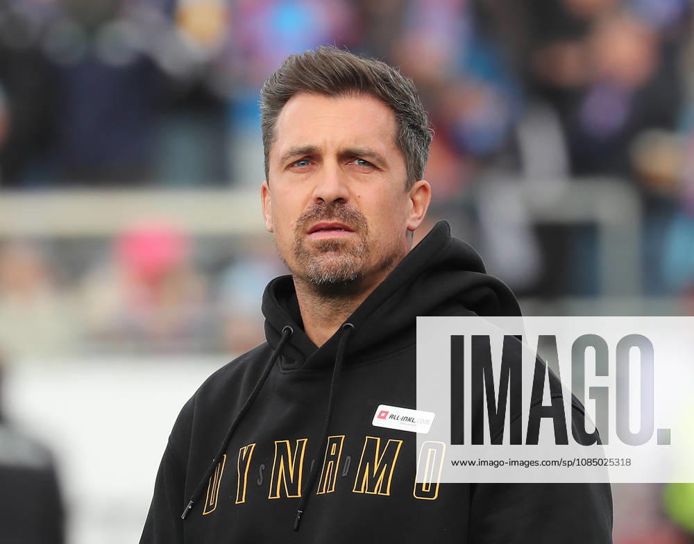 Coach Thomas Stamm, Dynamo Dresden Soccer, Men s Team, 2026–2027 Season, 2. Bundesliga, Holstein Stadium, Holstein Kiel vs. Dynamo Dresden. DFL regulations prohibit any use of photographs as image sequences and or quasi-video.