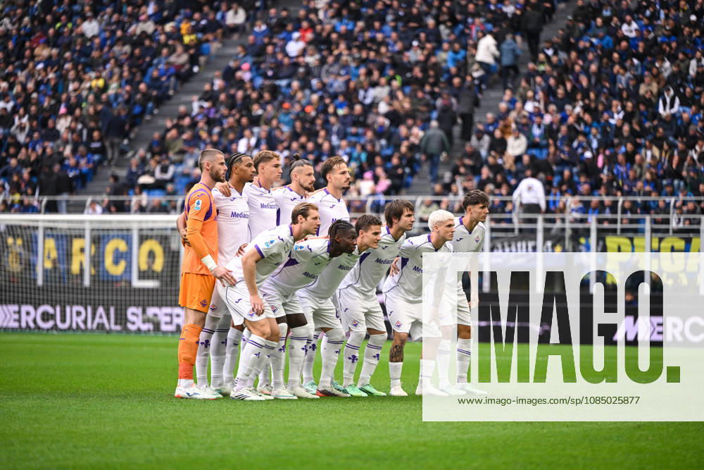 IPA90163604 - ACF Fiorentina s starting lineup ahead of the Italian Serie A soccer match between Inter FC and ACF Fiorentina on October 25, 2026, at the Giuseppe Meazza San Siro Stadium in Milan, Italy. Photo by Tiziano Ballabio