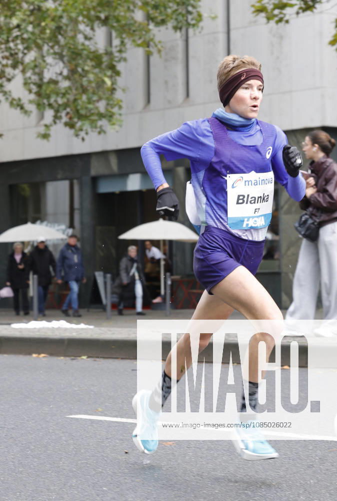 Track and Field 43 Mainova Frankfurt Marathon: Blanka Dörfel takes second place Berlin 2:20:46 Frankfurt am Main, Hesse, Germany