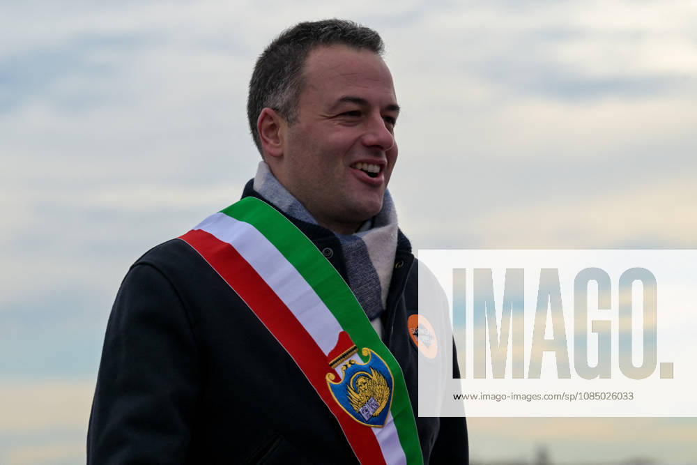 TRACK AND FIELD - Marathon - 40th Venice Marathon 2026 Photo by IPA ABACAPRESS.COM90162039 - Simone Venturini, Mayor of Venice during the 40th Venice Marathon in 2026, a marathon race in Venice, Italy, on October 25, 2026 Venice Italy