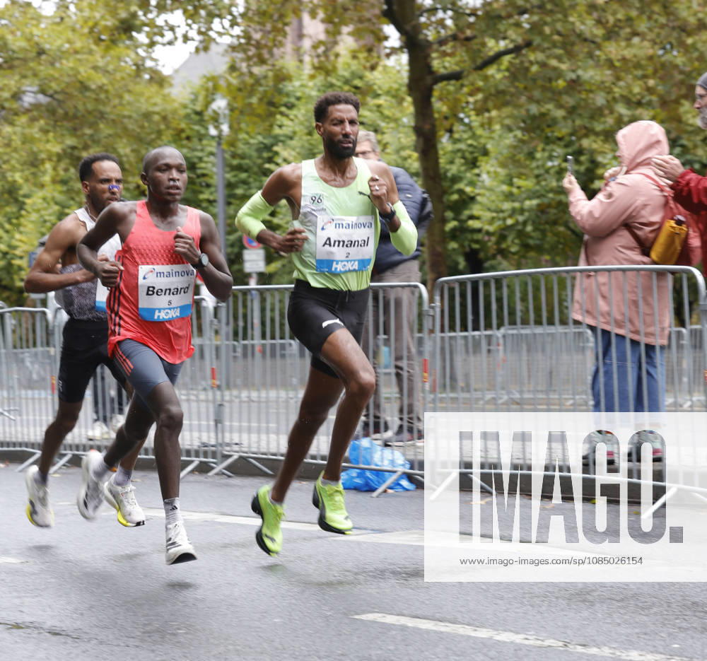 Track and Field 43 Mainova Frankfurt Marathon (left) Bernard Biwott, Kenya, 2024 winner; (right) Amanal Petros, Hannover 96, German record holder with a time of 2:04:03; Frankfurt, Main, Hesse, Germany