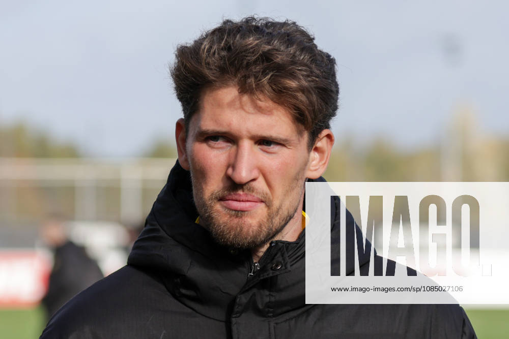 Soccer, Bundesliga 1, Borussia Dortmund Training: Gregor Kobel, Borussia Dortmund, Dortmund