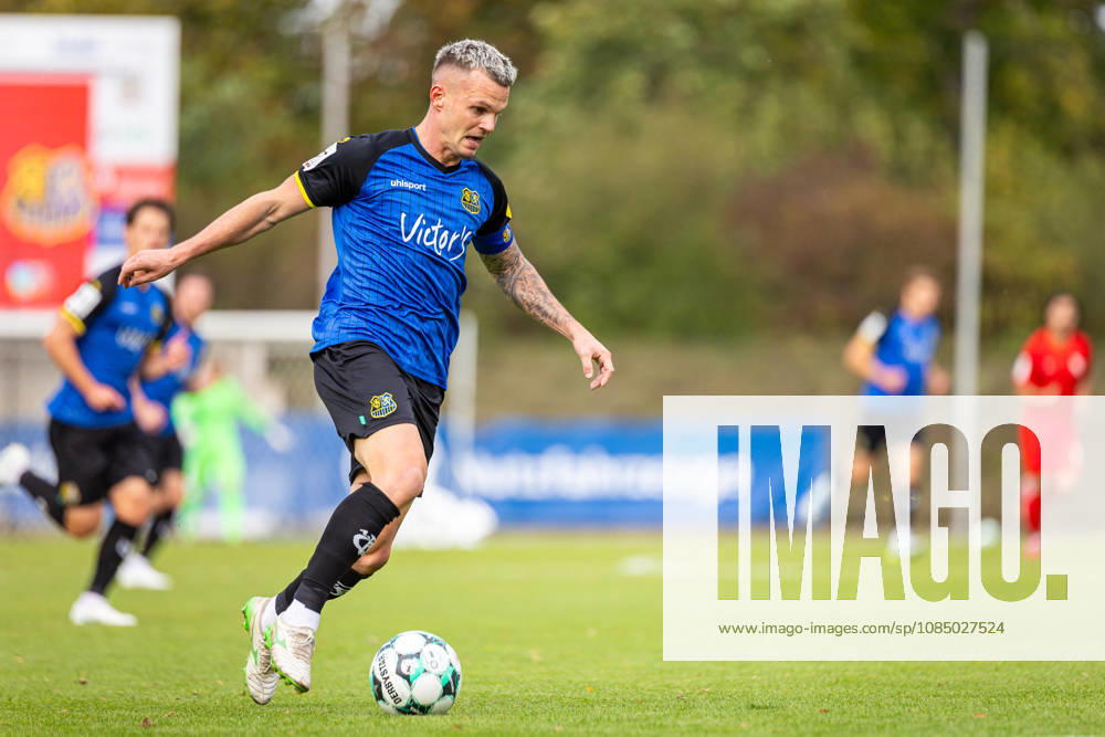 Florian Pick, 1 FC Saarbrücken, 20 on the ball (GER), TSV Havelse vs. 1 FC Saarbrücken, Soccer, 3rd Division, Matchday 11, 2026–2027 season, October 25, 2026 DFL regulations prohibit any use of photographs as image sequences and or quasi-video GER, TSV Havelse vs. 1 FC Saarbrücken, Soccer, 3rd League, Matchday 11, 2026–2027 season, October 25, 2026, Hanover