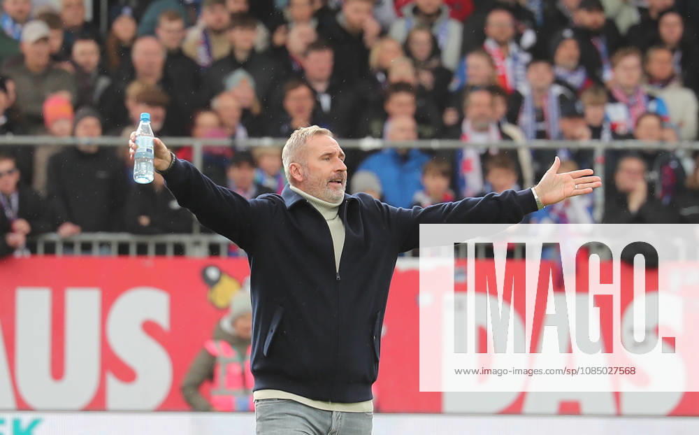 Celebration 1 0 Coach Tim Walter Holstein Kiel Soccer, Men s, 2026–2027 Season, 2. Bundesliga, Holstein Stadium, Holstein Kiel vs. Dynamo Dresden DFL REGULATIONS PROHIBIT ANY USE OF PHOTOGRAPHS AS IMAGE SEQUENCES AND OR QUASI-VIDEO