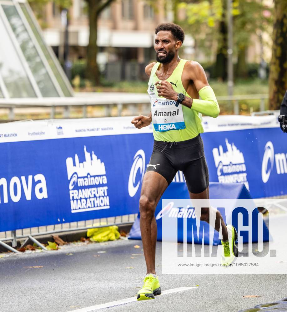 Amanal Petros Finishes Second at the Mainova Frankfurt Marathon 25 10 26 Strong Race at the Festhalle: European Champion Amanal Petros of Hannover 96 Finishes Second at the Mainova Frankfurt Marathon with a Time of 2:05:46. He Is Thus the First German Runner This Millenniumto stand on the podium at the classic Frankfurt Marathon Frankfurt Festhalle Hesse Germany IKT_7943