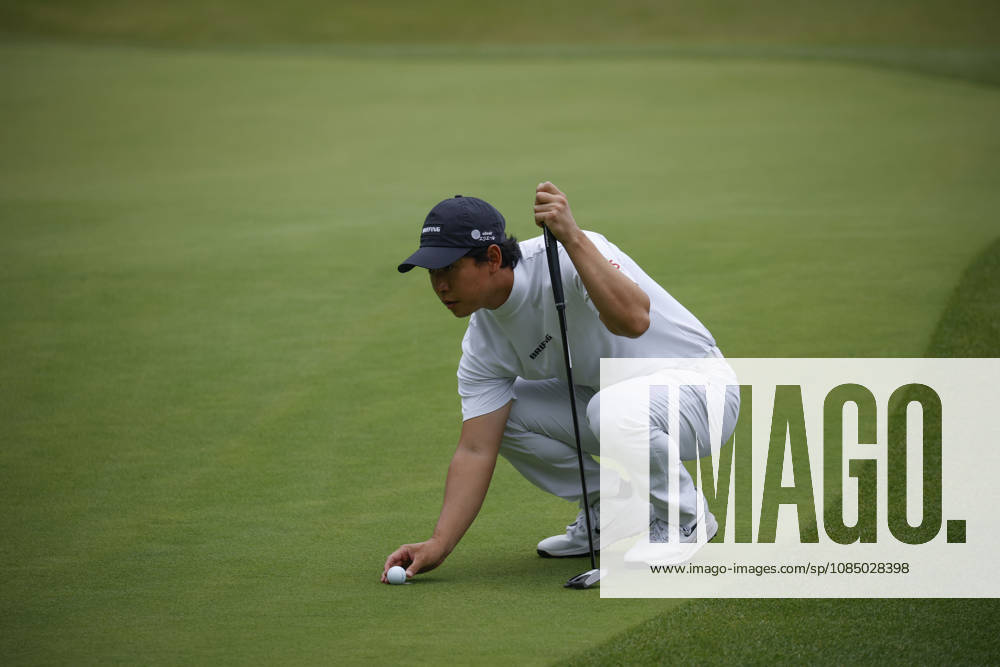 Oct 25, 2026-Cheonan, South Korea-Yuto KATSURAGAWA of Japan action on 18th Green during a DP World Tour Genesis Championship Final Round at Woo Jeong Hills CC in Cheonan, South Korea. Cheonan SOUTH KOREA - ZUMAr168 20261025_aap_r168_066