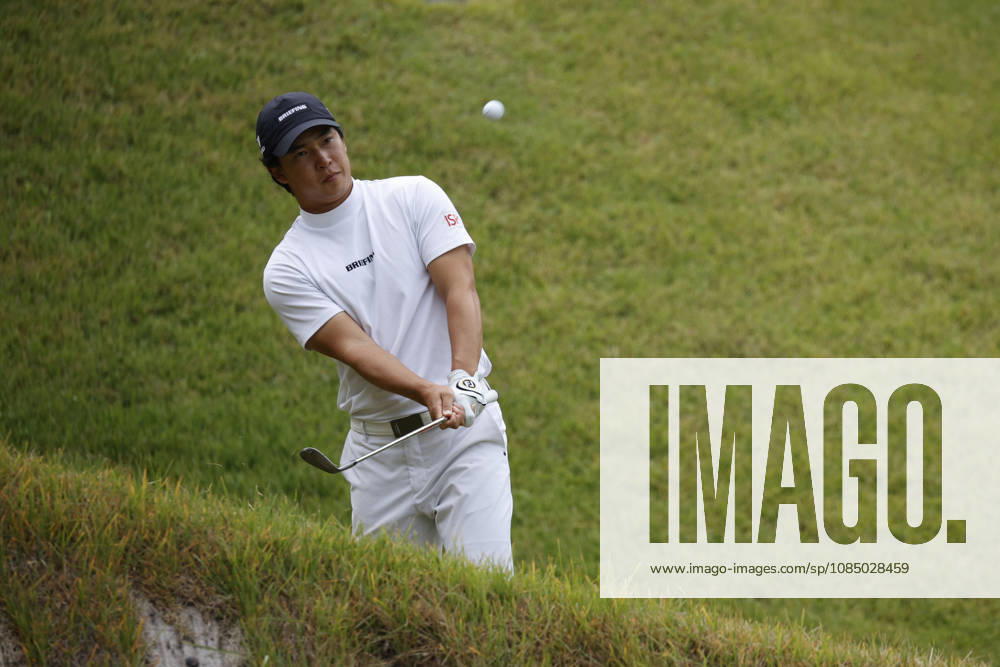 Oct 25, 2026-Cheonan, South Korea-Yuto KATSURAGAWA of Japan action on 18th Green during a DP World Tour Genesis Championship Final Round at Woo Jeong Hills CC in Cheonan, South Korea. DP Tour Genesis Championship Final Round - ZUMAr168 20261025_aap_r168_064