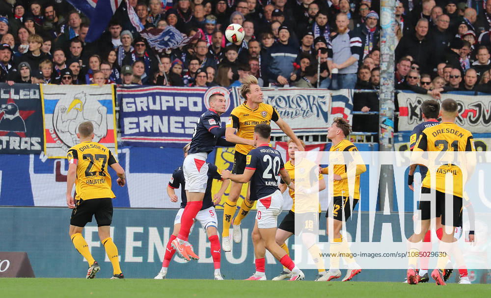 Vincent Vermeij, Dynamo Dresden; David Zec, Holstein Kiel; Kopfball Soccer, Men s, 2026–2027 Season, 2. Bundesliga, Holstein Stadium, Holstein Kiel vs. Dynamo Dresden. DFL regulations prohibit any use of photographs as image sequences and or quasi-video.