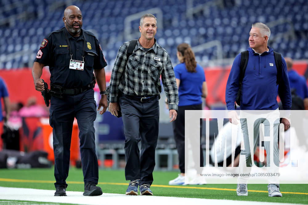 Houston, Texas, U.S: New York Giants head coach John Harbaugh arrives at Reliant Stadium prior to the NFL, American Football Herren, USA regular season game between the Houston Texans and the New York Giants in Houston, TX on October 25, 2026. Houston U.S - ZUMAw137 20261025_aap_w137_005