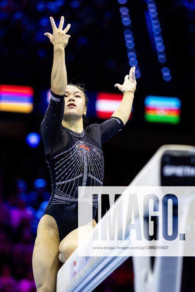 ROTTERDAM - Qingying Hang (CHN) during the balance beam apparatus final at the World Gymnastics Championships in Rotterdam Ahoy. IRIS VAN DEN BROEK ANP ANPxSportx IVx 573609289 originalFilename: 573609289