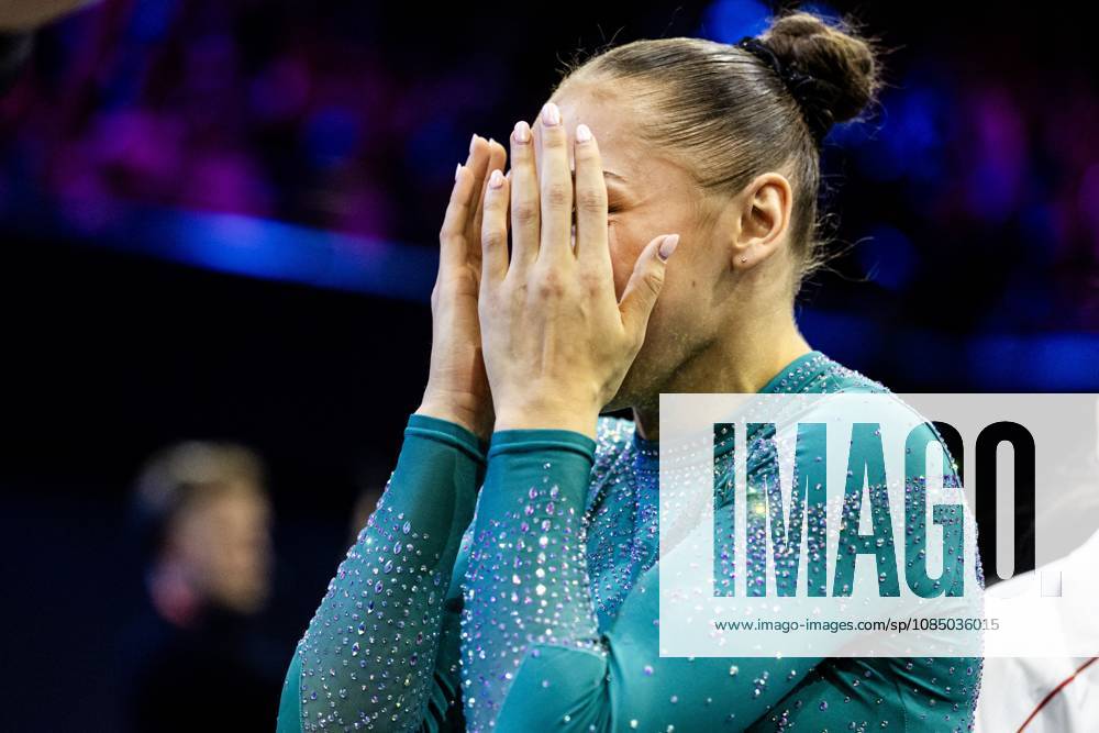 ROTTERDAM - Kaylia Nemour (ALG) reacts after winning the balance beam apparatus final at the World Gymnastics Championships in Rotterdam Ahoy. IRIS VAN DEN BROEK ANP ANPxSportx IVx 573609731 originalFilename: 573609731