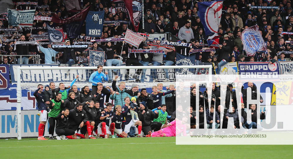 Holstein Kiel team photo in front of the fan section—Soccer, Men s, 2026–2027 season, 2nd Bundesliga, Holstein Stadium, Holstein Kiel vs. Dynamo Dresden, 3–0. DFL regulations prohibit any use of photographs as image sequences and or quasi-video.
