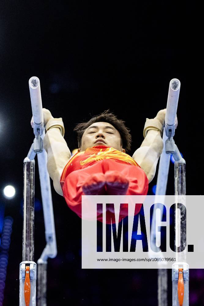 ROTTERDAM - Jingyuan Zou (CHN) during the parallel bars apparatus final at the World Gymnastics Championships in Rotterdam Ahoy. IRIS VAN DEN BROEK ANP ANPxSportx IVx 573614347 originalFilename: 573614347