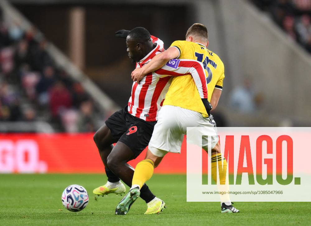 Brian Brobbey of Sunderland grapples with Jaka Bijol of Leeds United Sunderland v Leeds United, Premier League, Football, Stadium of Light, Sunderland, Tyne & Wear, UK - 25 Oct 2026Sunderland Stadium of Light Tyne & Wear United Kingdom
